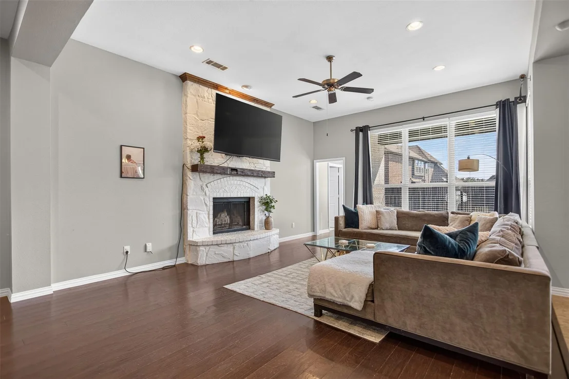 Photo of 1020 Longhill Way