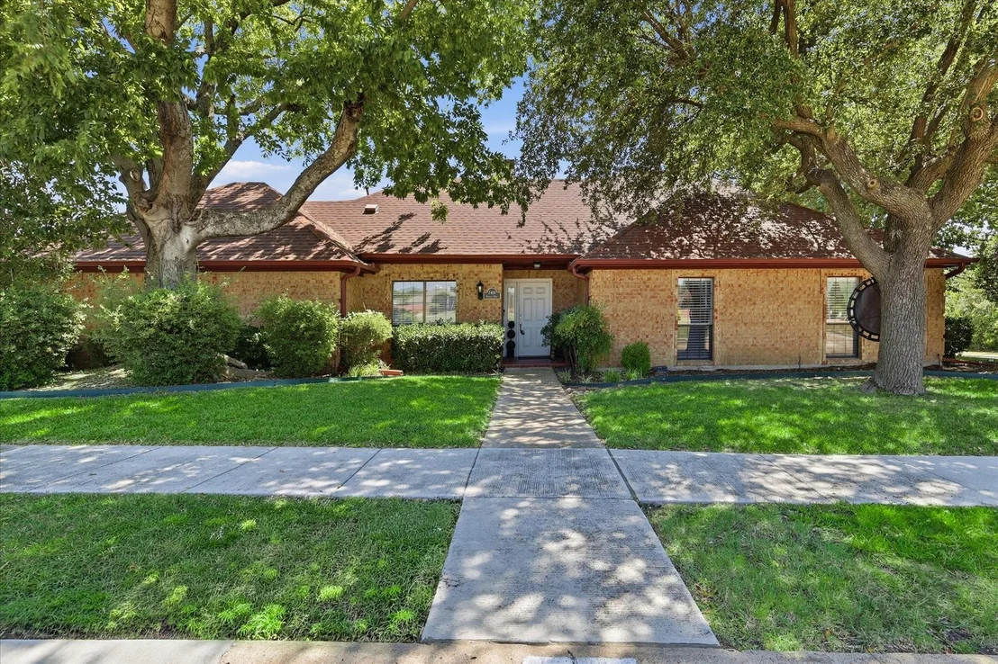 Photo of 2401 Maverick Drive