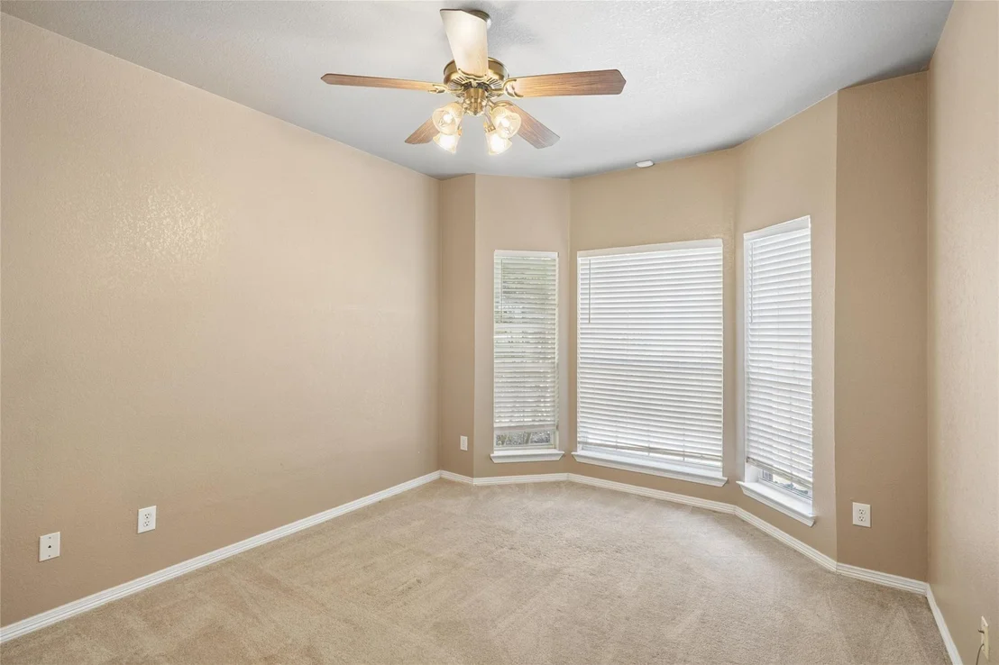 Photo of 43192 Fringewood Drive