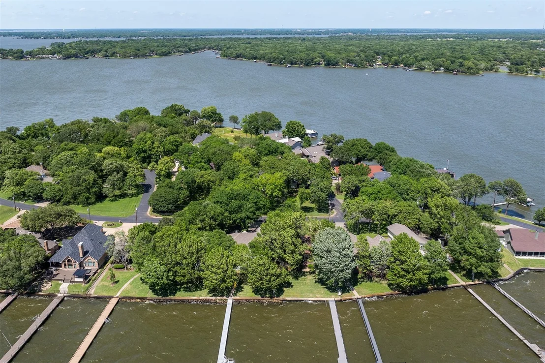 Photo of 697 Enchanted Isles Drive