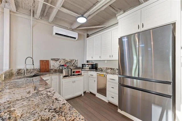 Photo of 12210 Lake Forest Drive
