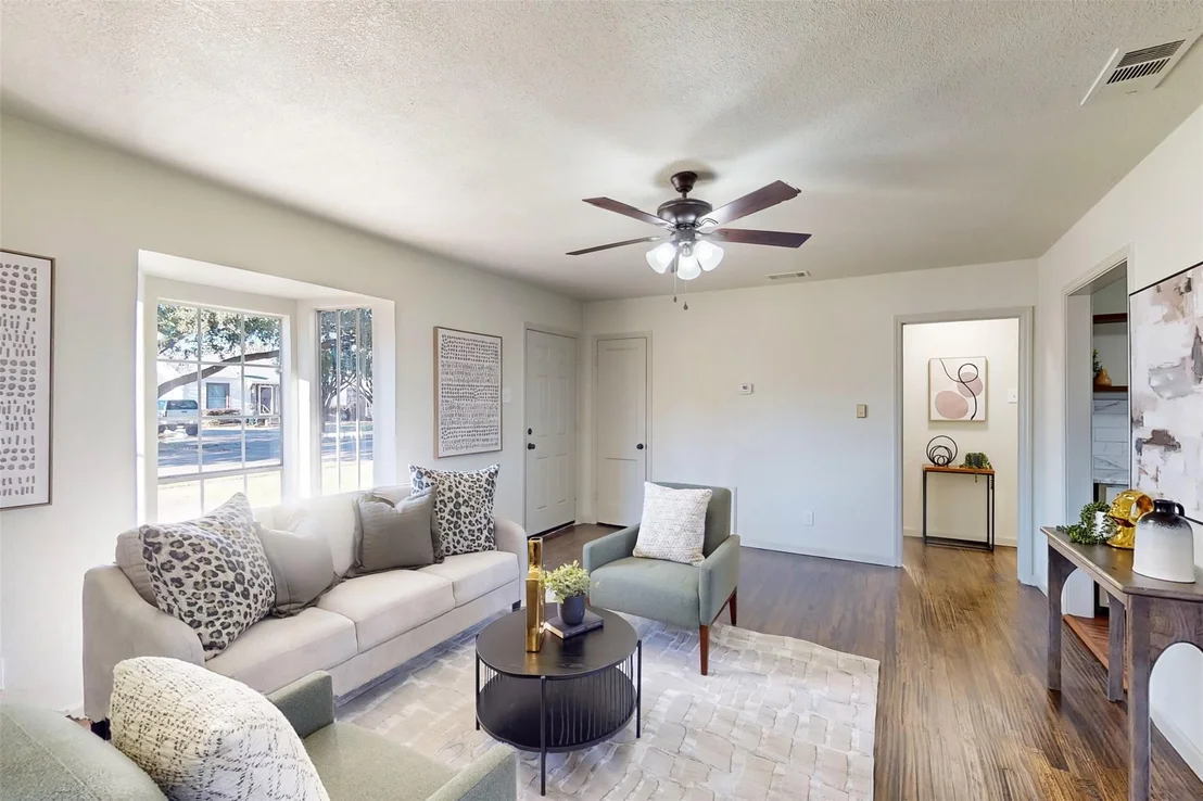 Photo of 2842 Carlson Drive