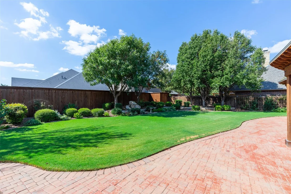 Photo of 2301 Lynbrook Drive