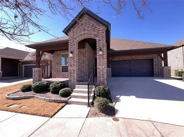Photo of 2221 Laguna Drive
