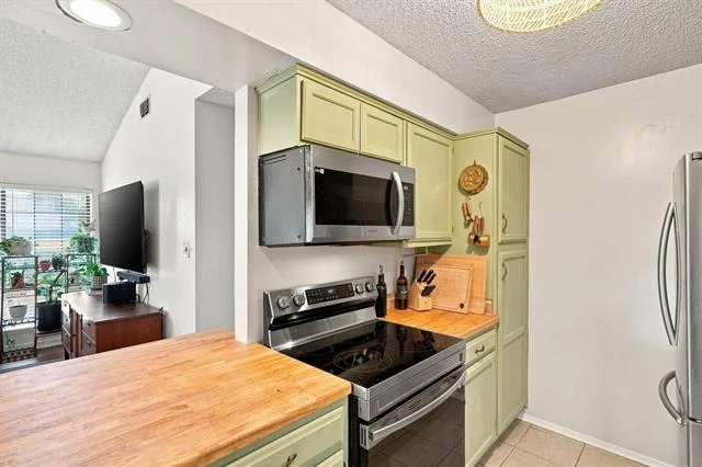 Photo of 749 Chanticleers Lane