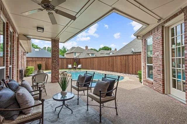 Photo of 5937 Glendower Lane
