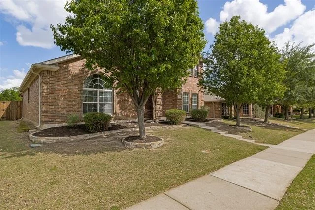 Photo of 1136 Hidden Lakes Way