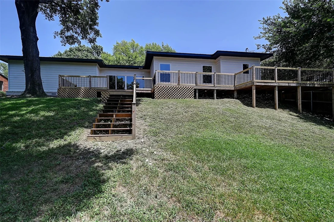 Photo of 3900 Pelham Road