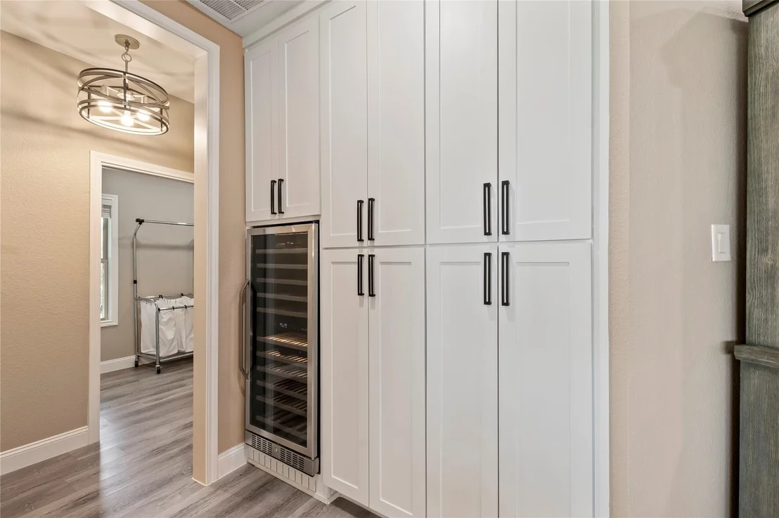 Photo of 1301 Oak Hill Drive