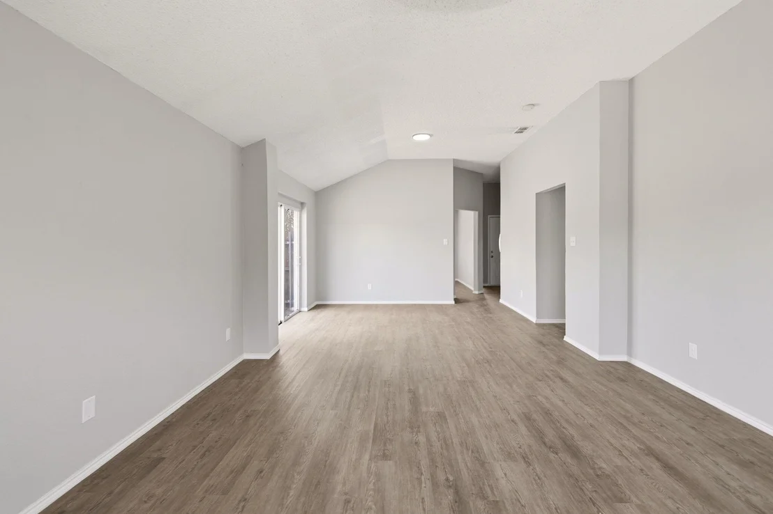 Photo of 8195 Waterside Trail