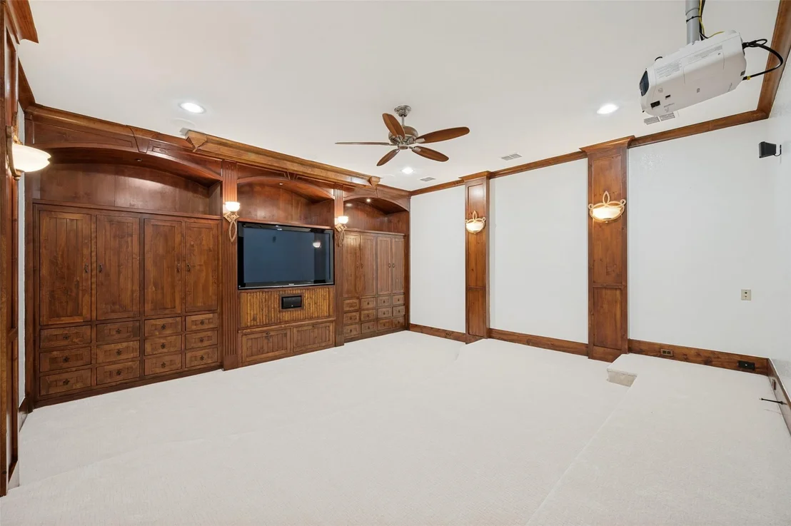 Photo of 2626 Twelve Oaks Lane