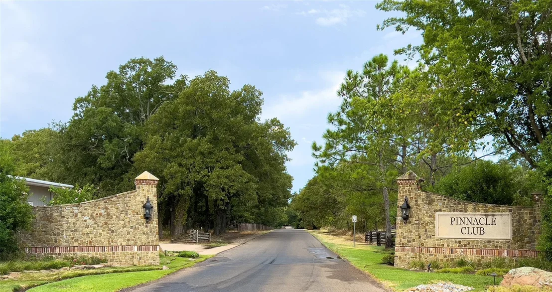 Photo of 223 Colonial Drive