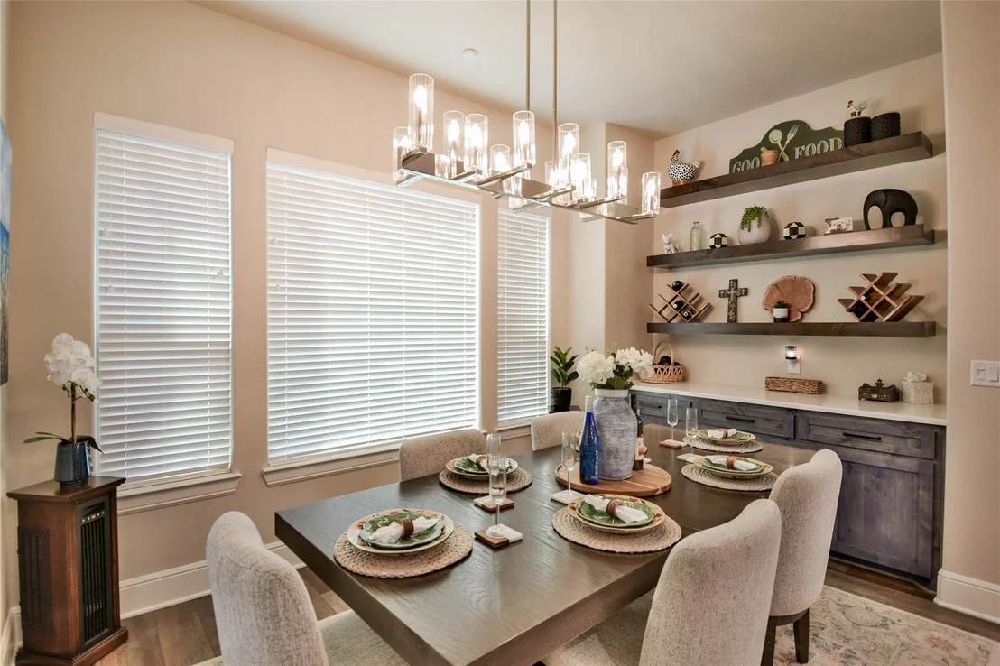 Photo of 8021 White Drive