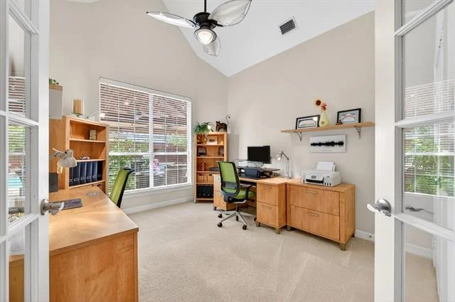 Photo of 405 Wellington Road