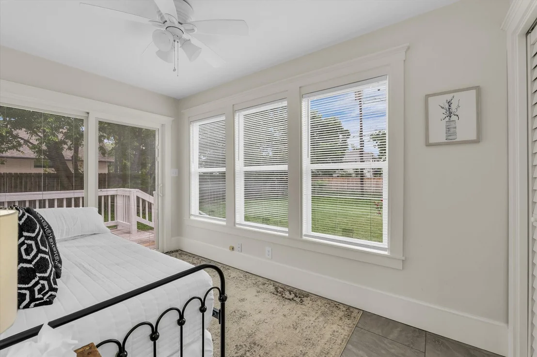Photo of 2811 Washington Avenue