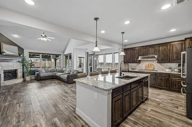 Photo of 1504 Grove Drive