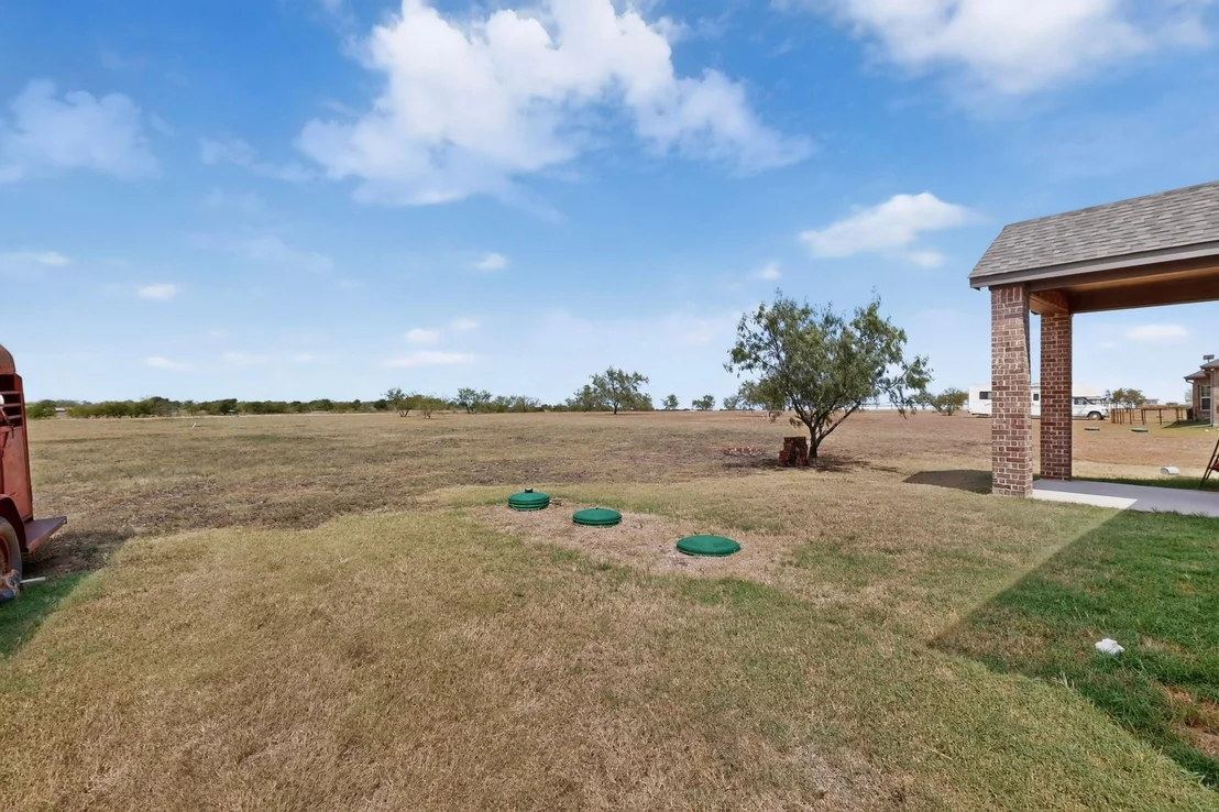 Photo of 925 Genesis Road
