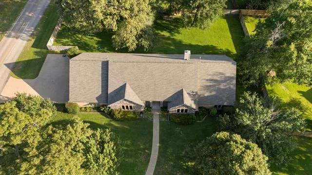 Photo of 11831 Smallwood Drive
