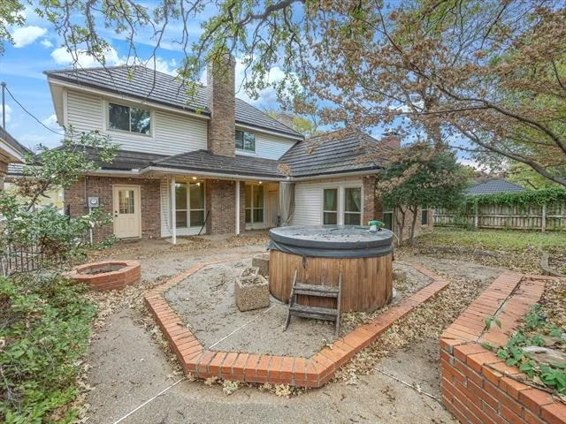 Photo of 2004 Misty Creek Drive