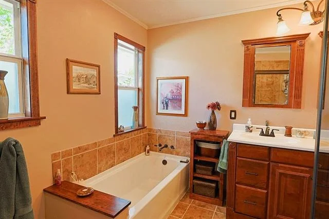 Photo of 1602 Elmwood Drive