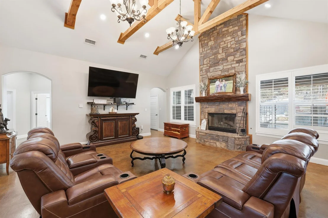 Photo of 847 Calloway Road
