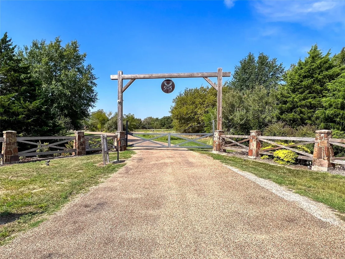 Photo of 445 Sun Valley