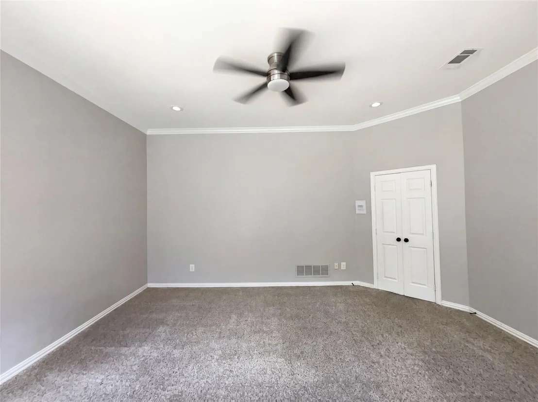 Photo of 2400 Creekview Drive
