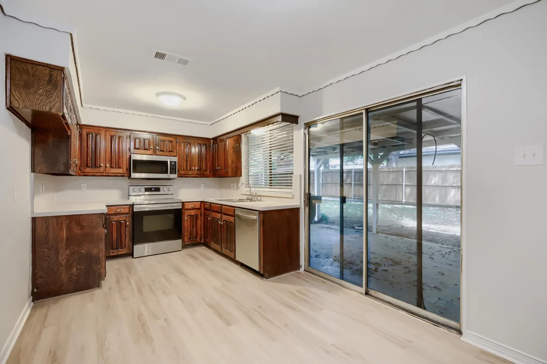 Photo of 937 Birchwood Drive