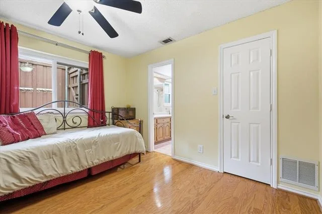 Photo of 732 Meadowlark Lane