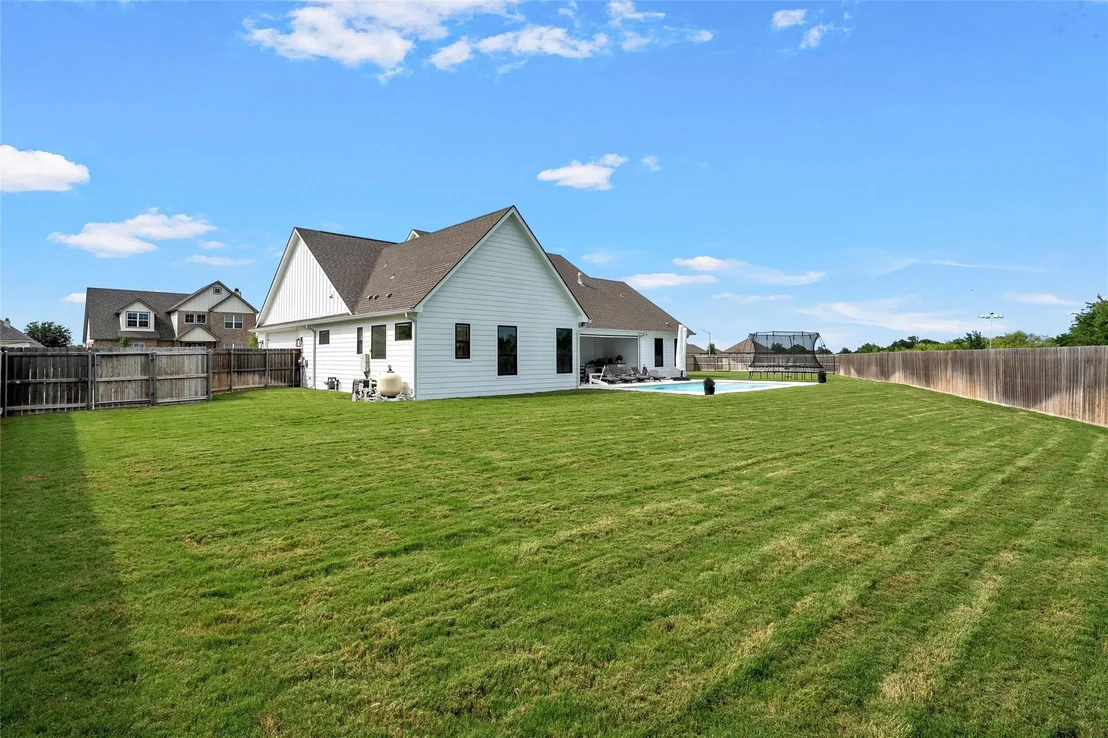 Photo of 604 Lindsay Lane