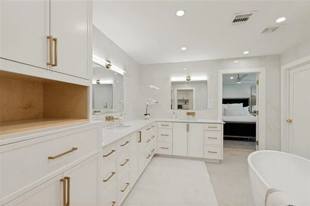 Photo of 2405 Mesa Drive