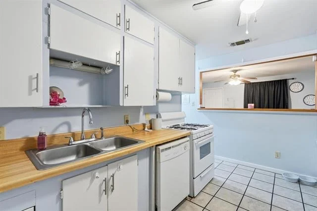 Photo of 533 Shelton Street