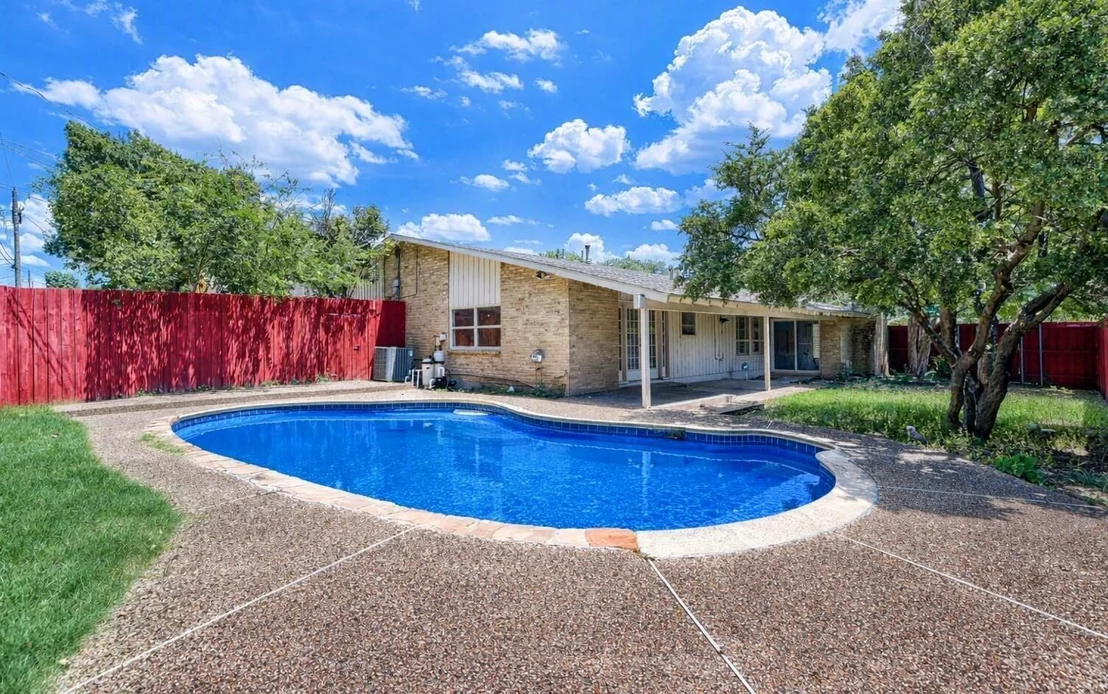 Photo of 6639 Roundrock Road