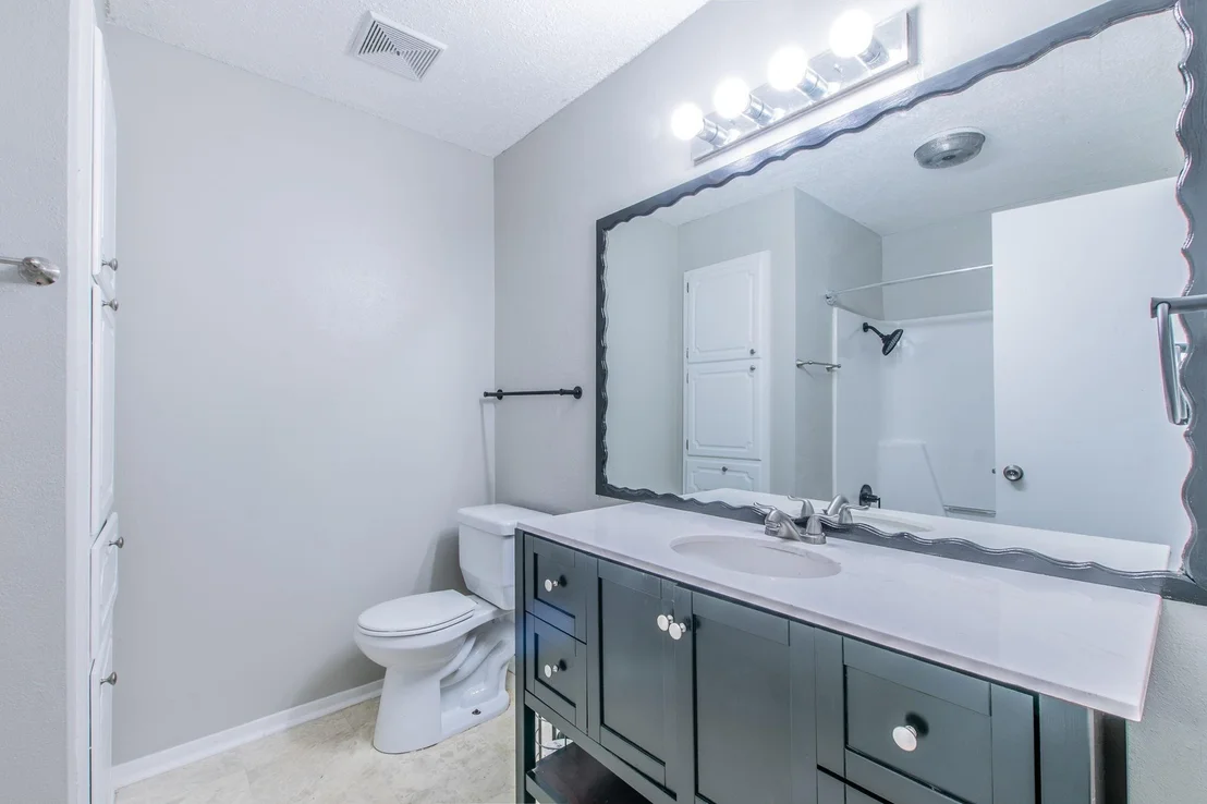Photo of 2911 Persimmon Drive