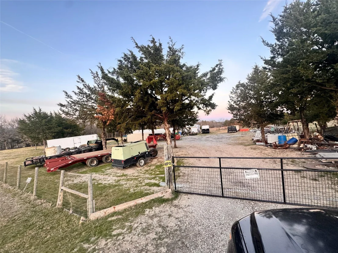Photo of 8041 Telegraph Road