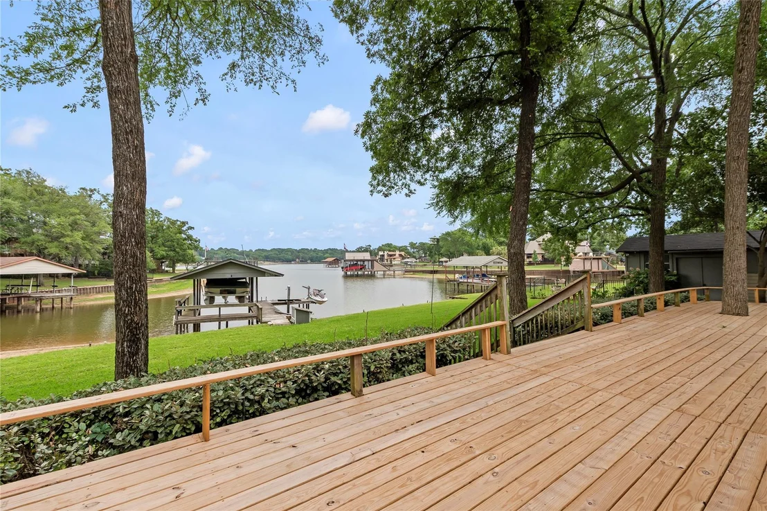 Photo of 111 Deer Island Road
