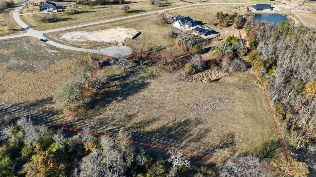 Photo of 6105 Overlook Point