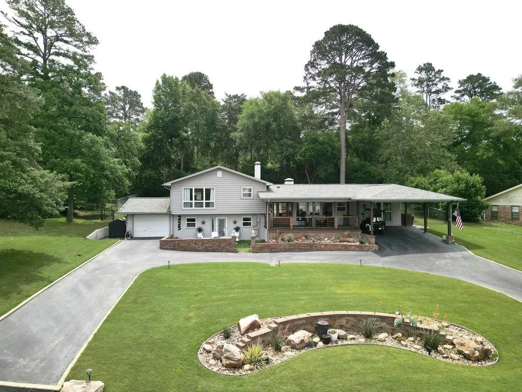Photo of 255 Hideaway  Lane Central