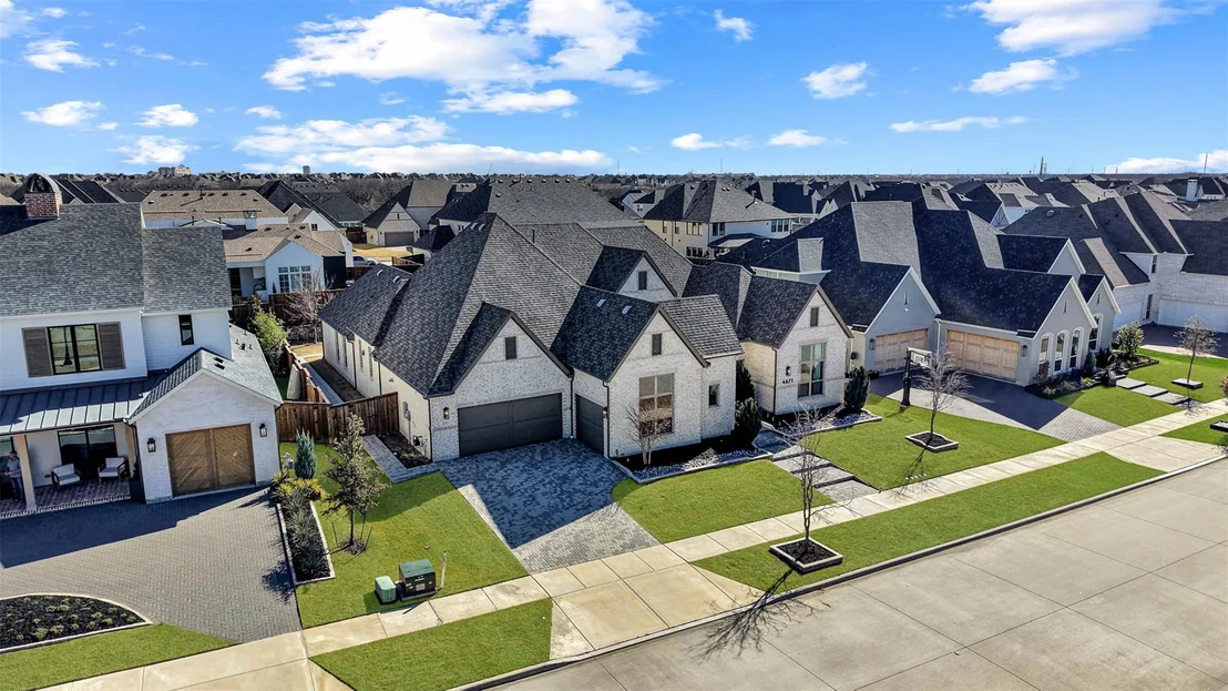 Photo of 4671 Summerville Lane