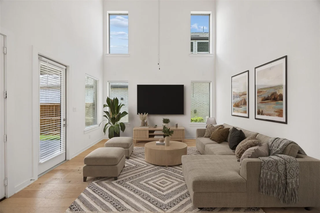 Photo of 708 Kendall Lane
