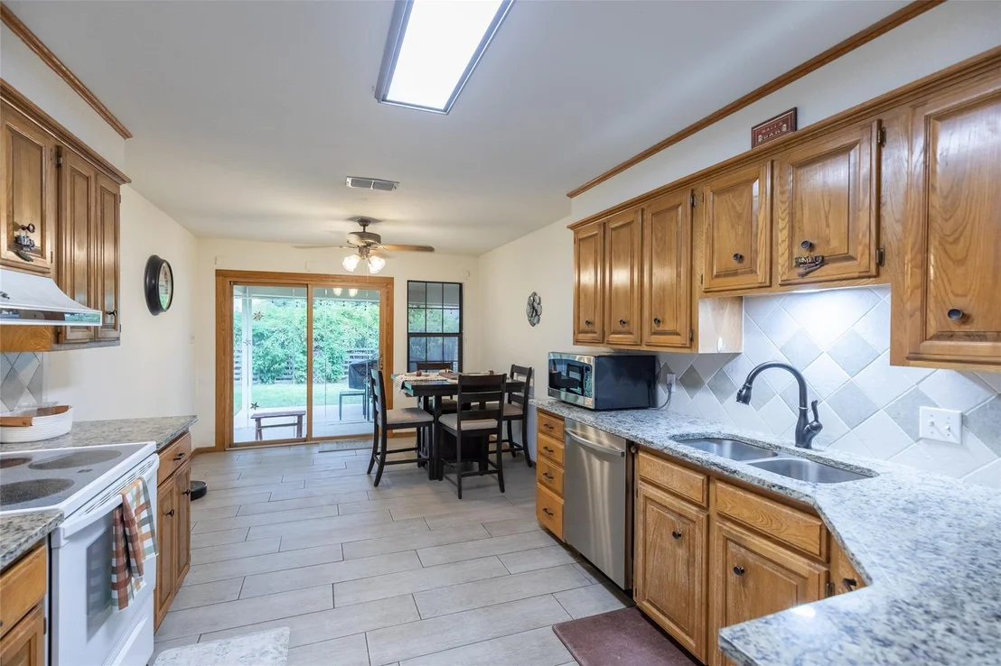 Photo of 3166 Constitution Avenue