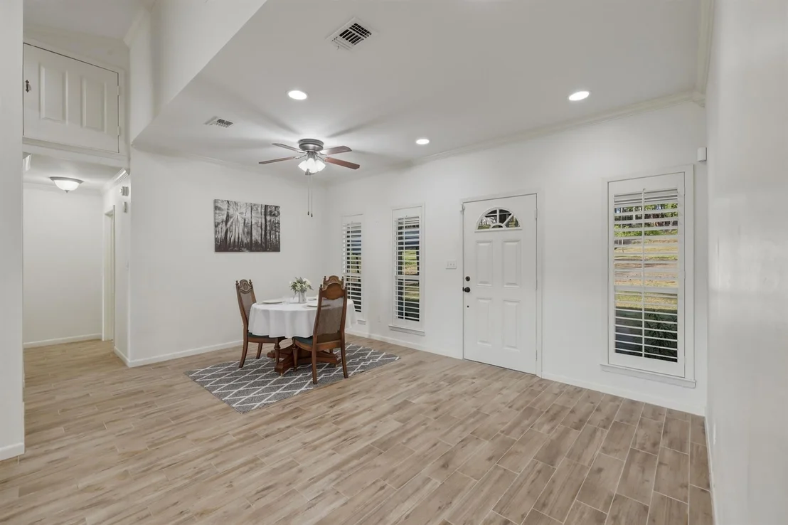 Photo of 353 Deer Creek Road