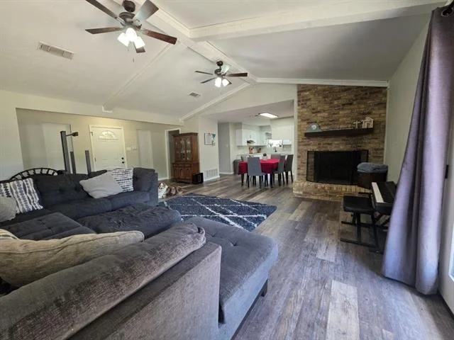 Photo of 104 Bowie Lane