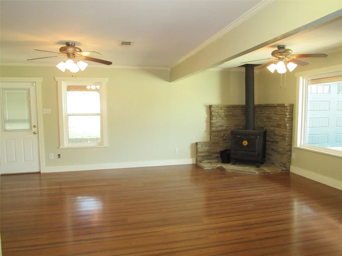 Photo of 626 Friendly Oaks Drive
