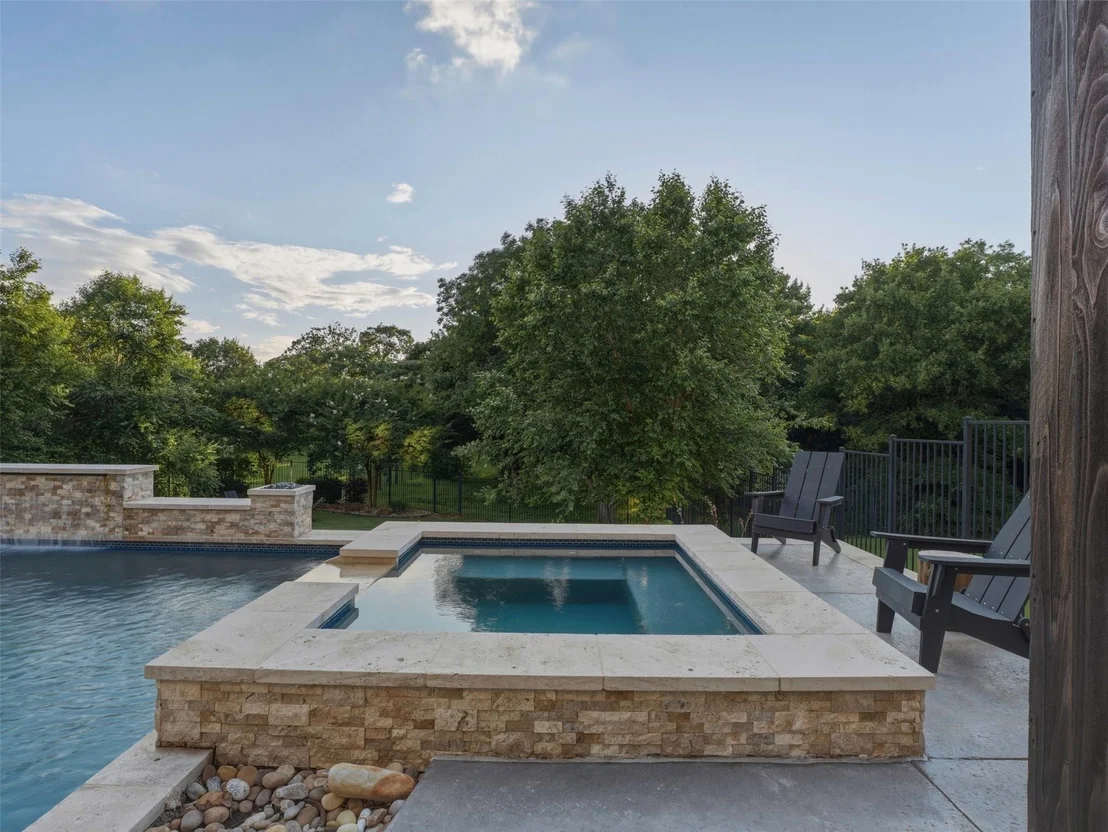 Photo of 1221 Falcon Drive