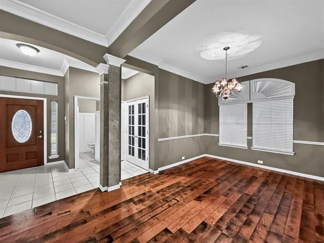 Photo of 2025 Fair Oaks Circle