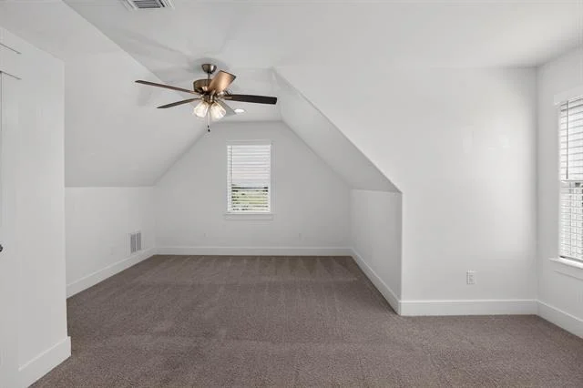 Photo of 1040 Agnes N