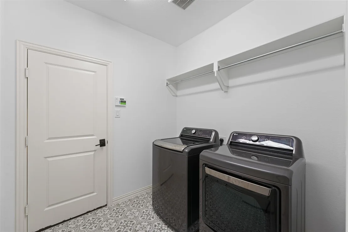 Photo of 6012 Mapleshade Way