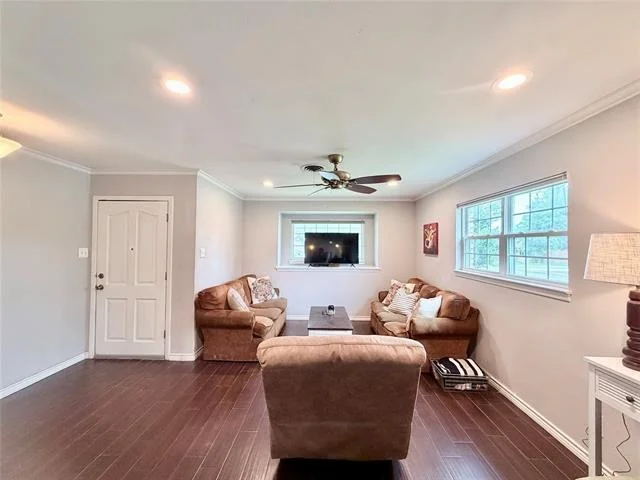Photo of 933 Avenue F