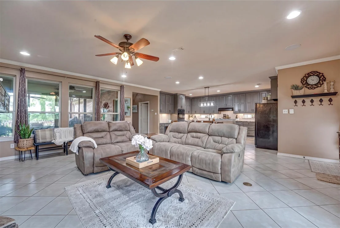 Photo of 1155 Boase Way